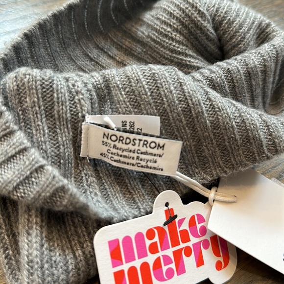 Nordstrom recycled cashmere beanie hat one size - Picture 3 of 3